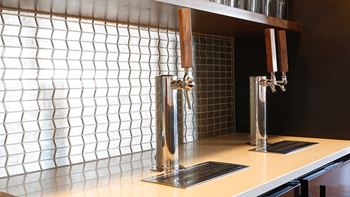 Clubroom lounge with bar & game room